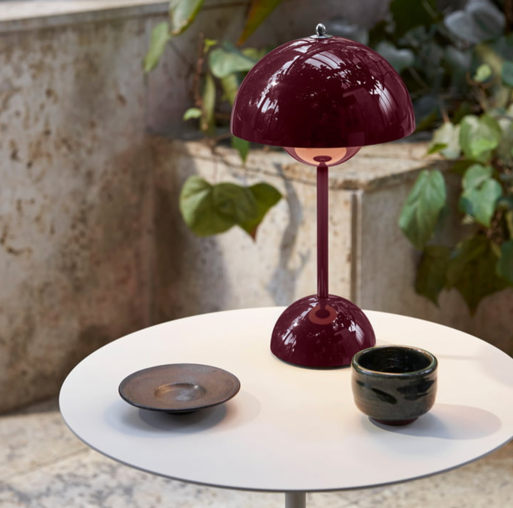 Cordless LED table lamp with unique retro umbrella design