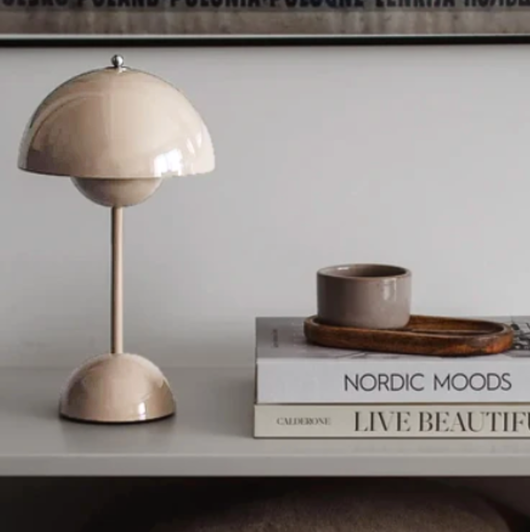 Cordless LED table lamp with unique retro umbrella design